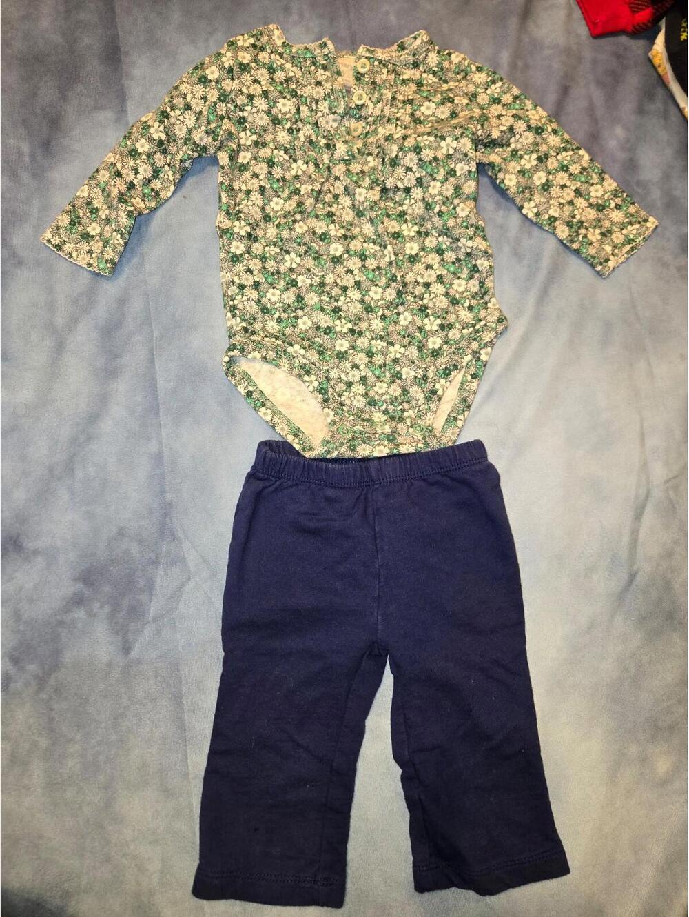 6 month carters two piece long sleeve outfit